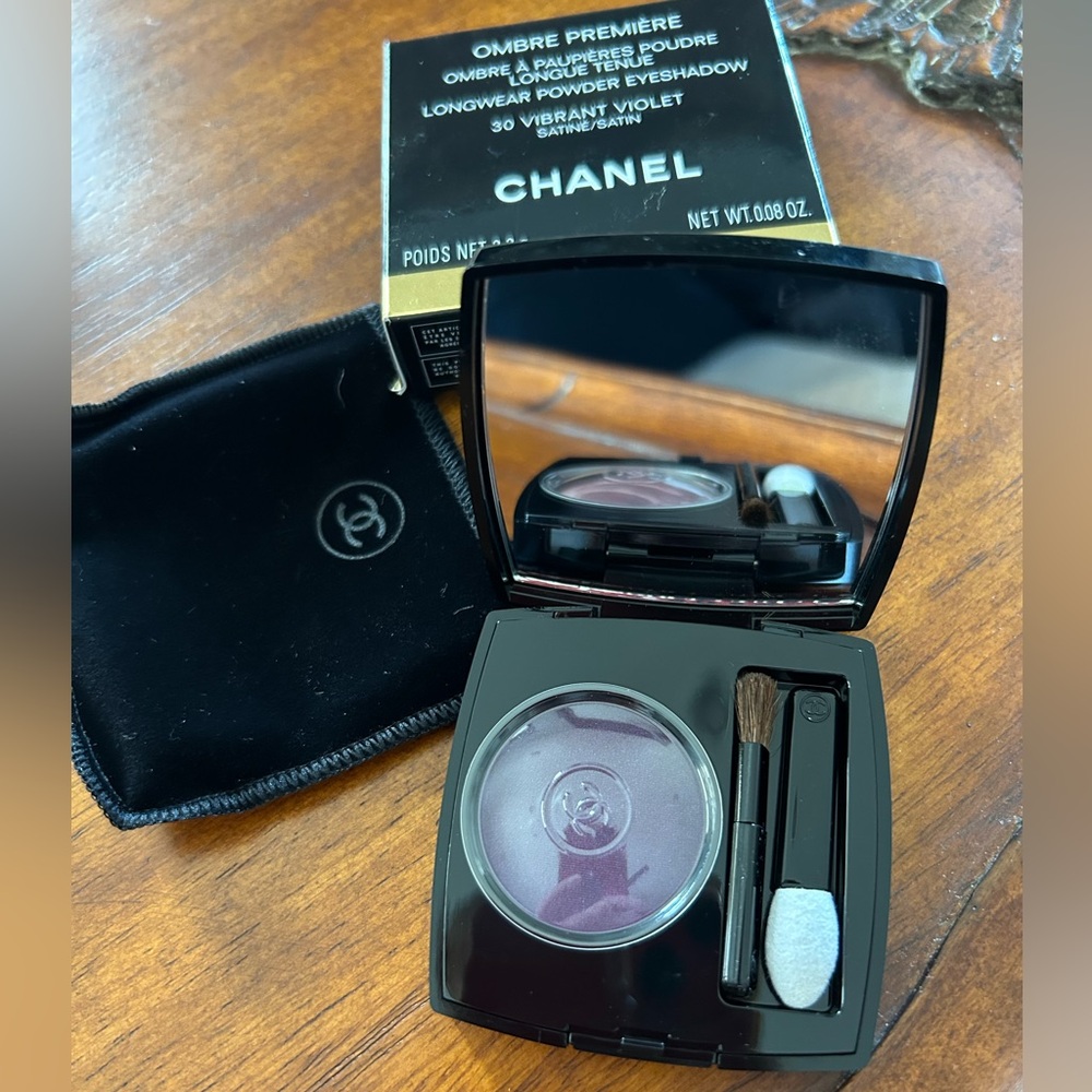 CHANEL Ombre Première Eyeshadow - Vibrant Violet 30